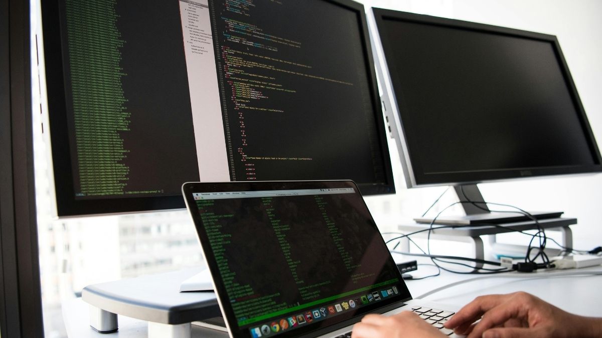 IT sektor, developer, računala, internet Pexels
