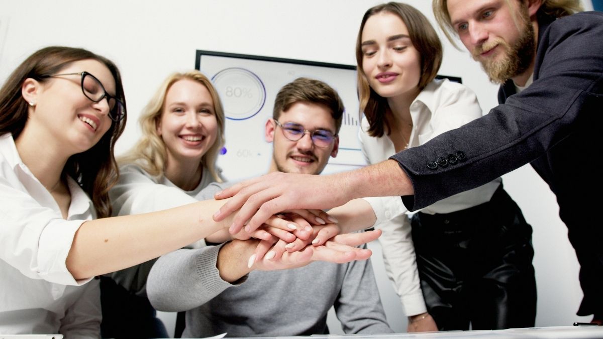 Korporativna kultura, ciljevi, odnos poslodavca, složni kolege Pexels