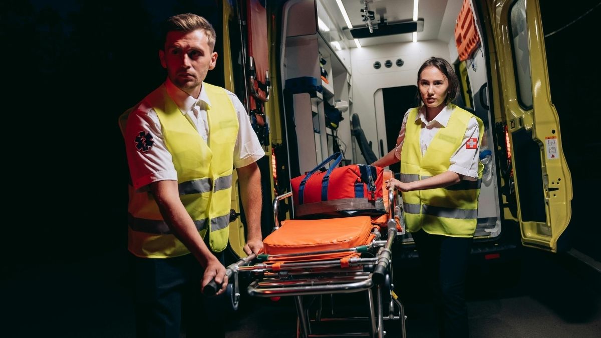 Hitna pomoć, doktor, liječnik, noćna smjena, dežurstvo Pexels