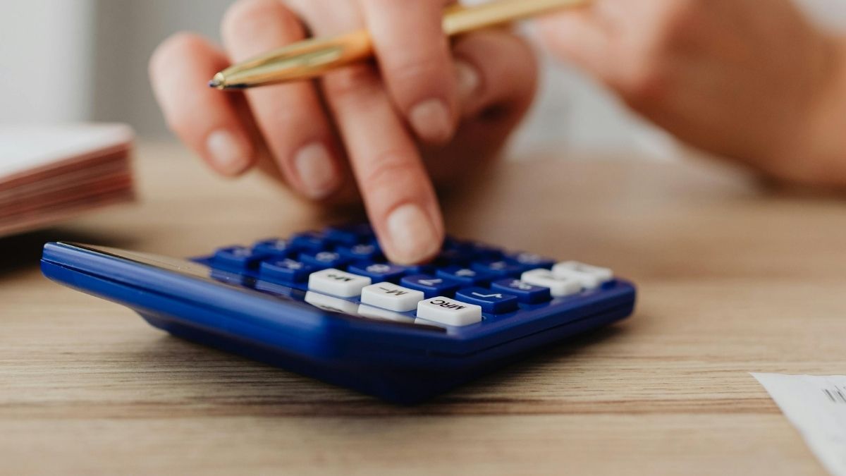 Minimalna plaća, računanje, preživljavanje, kalkulator, digitron Pexels