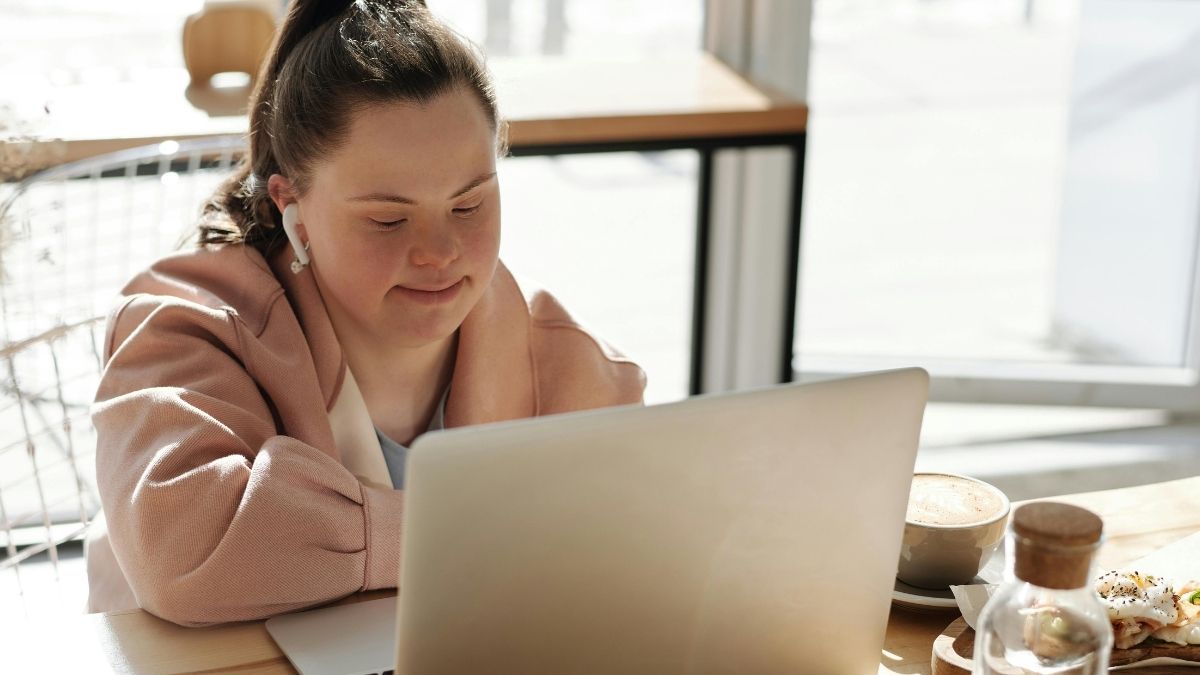 Inkluzija, down sindrom, rad, posao Pexels