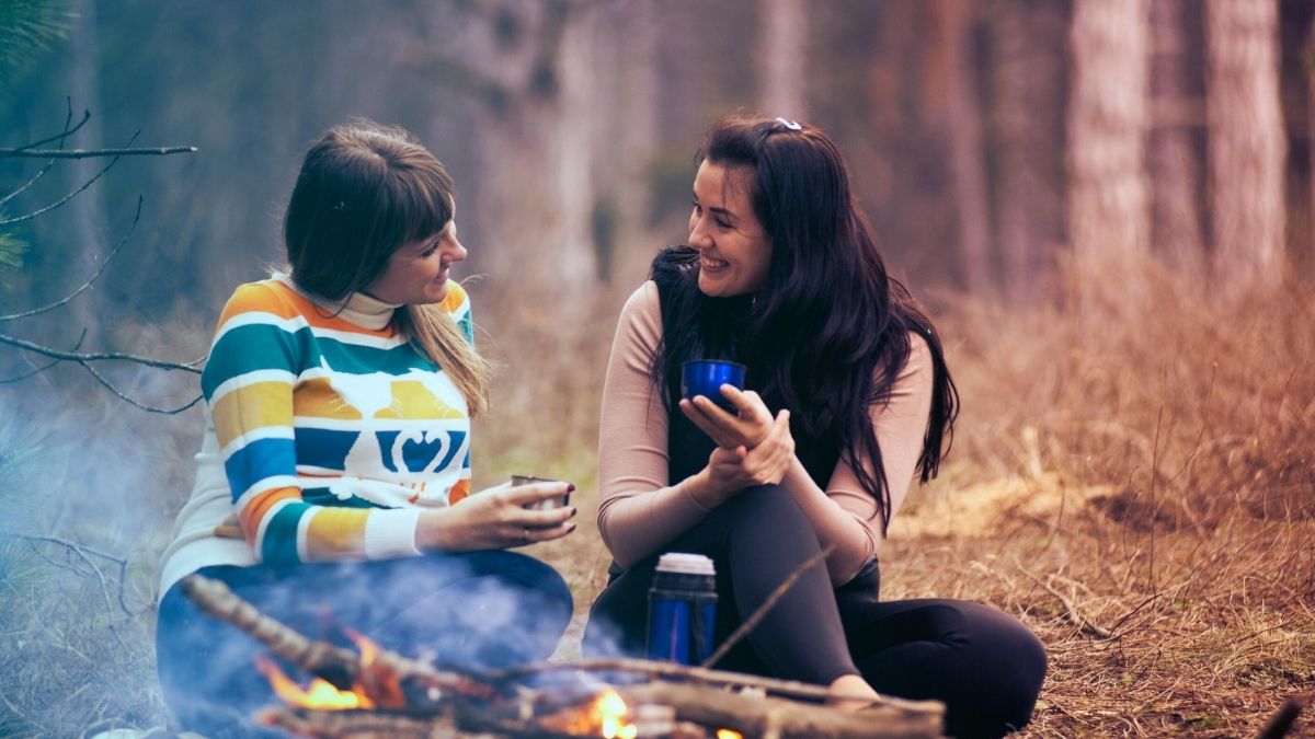 Šuma, odmor, razgovor, smijeh,mentalno zdravlje Pexels