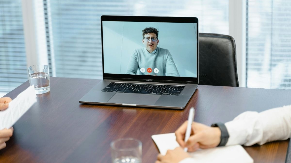 Call, zoom, komunikacija Pexels