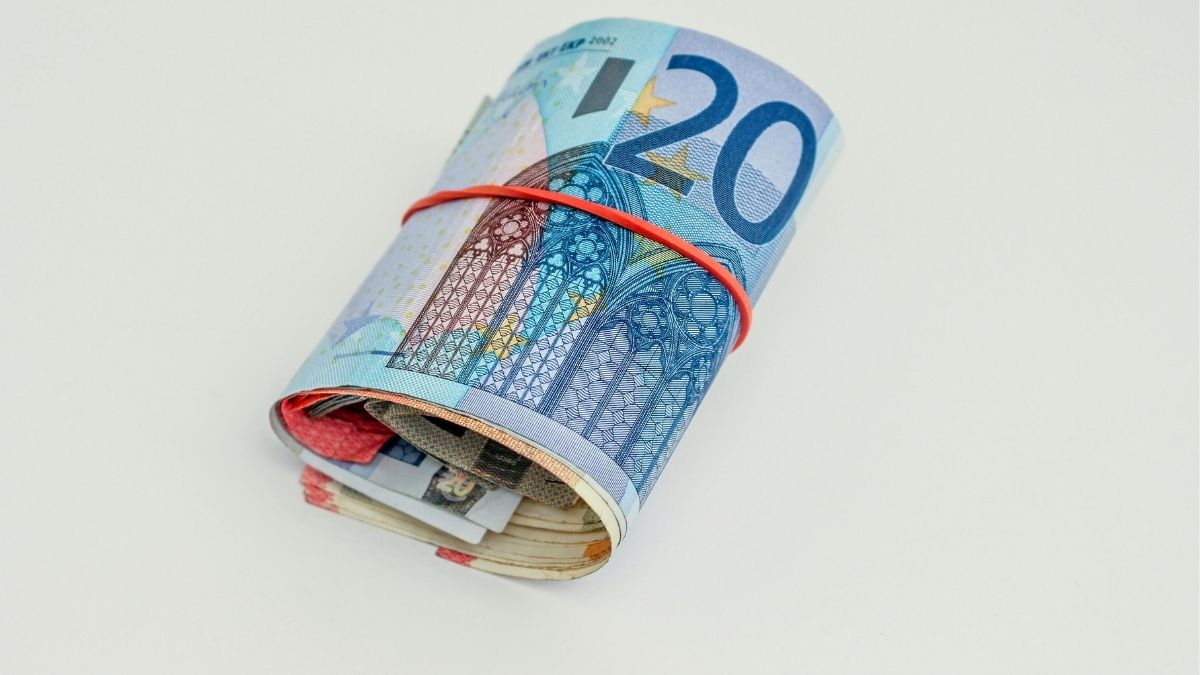 Euro, novčanice, mala plaća, niska primanja Pexels