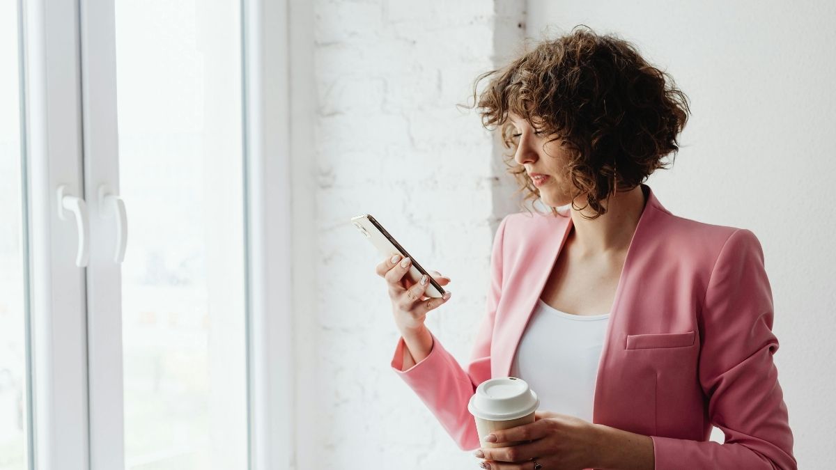 Kava, poslovna žena, birokracija, posao Pexels