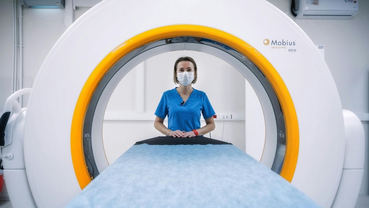 Radiolog, liječnik, MR, magnet, magnetska rezonanca Pexels