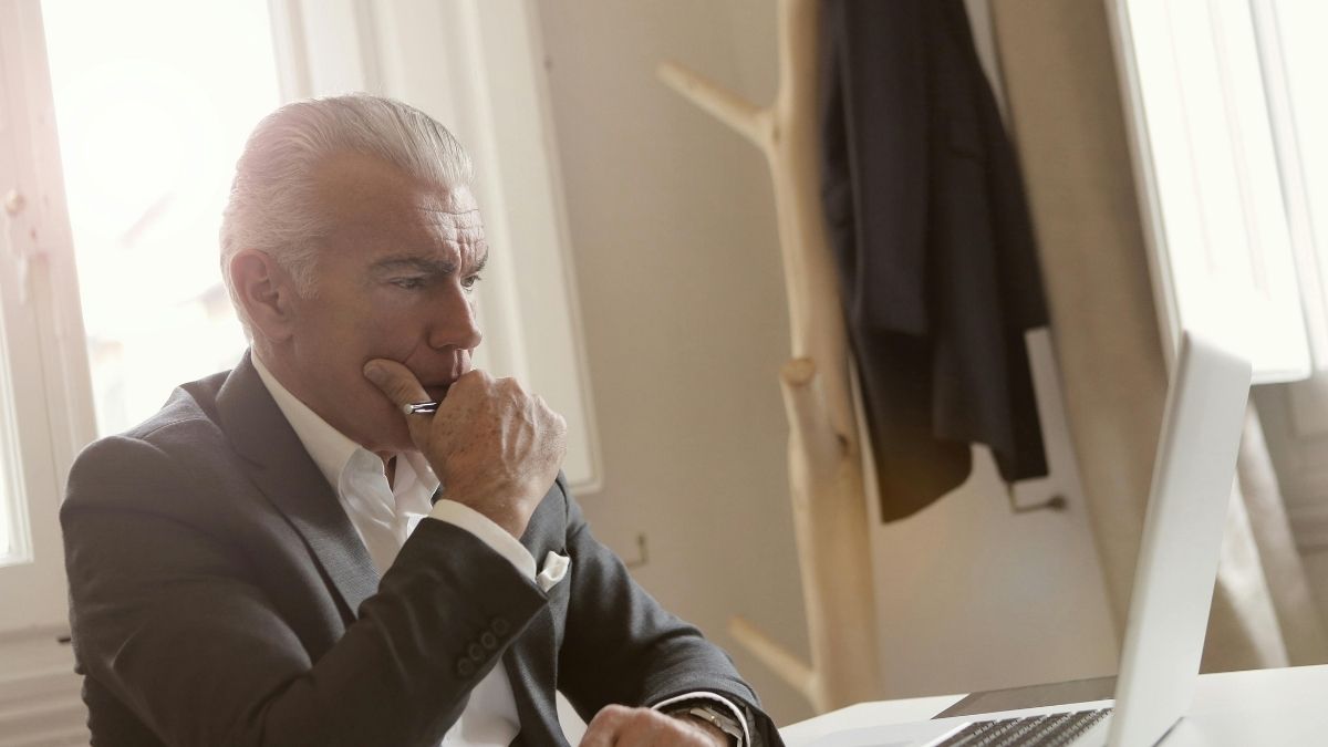 Umirovljenik, dodatna zarada, dodatni prihod, online zarada Pexels