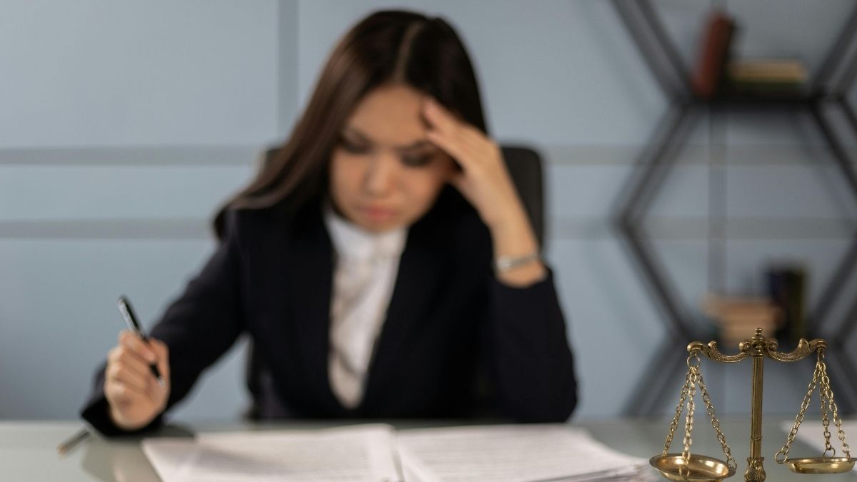 Zakon, ugovor, odvjetnica Pexels