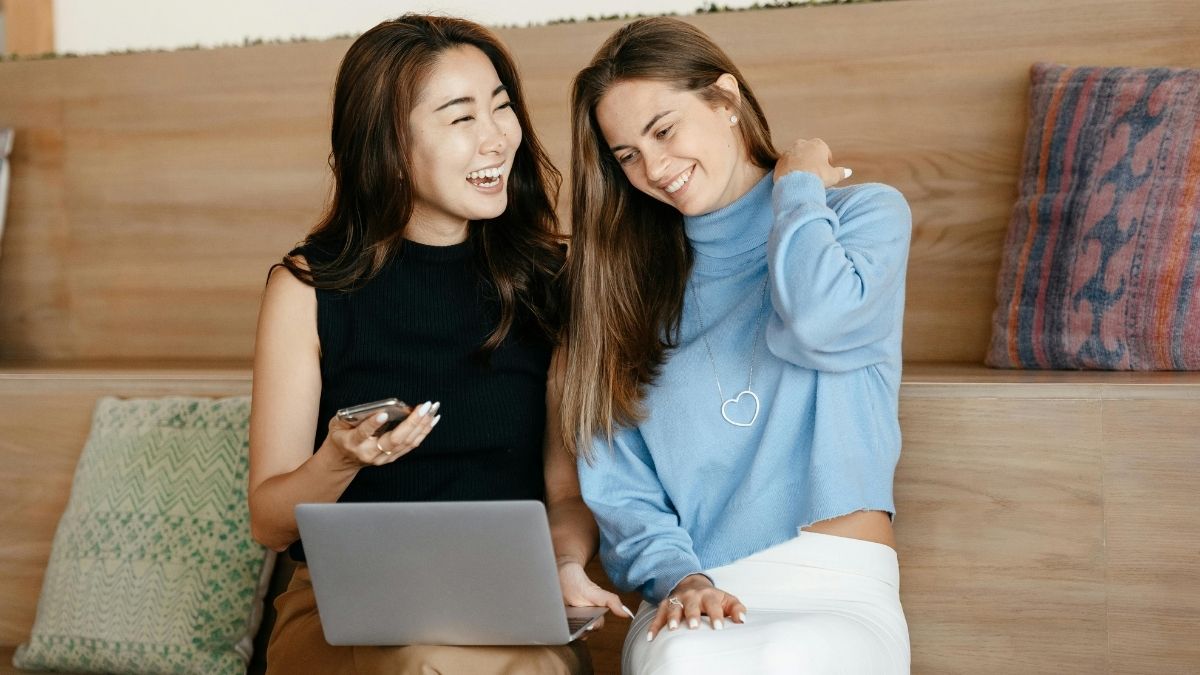 Pozitivno raspoloženje, osmijeh. kolegijalnost, razvoj, inovacije Pexels