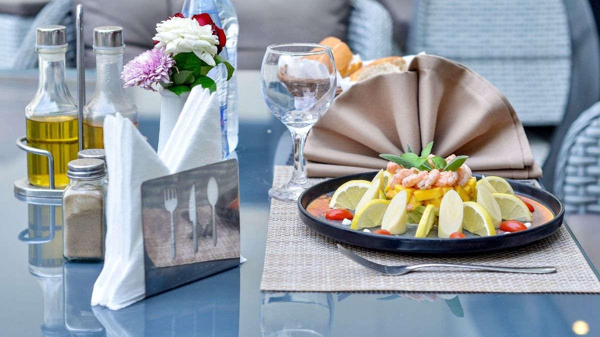 Restoran, konobar, stol Pexels